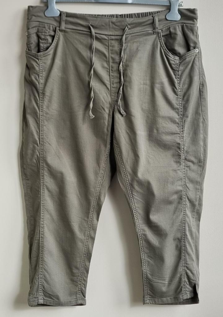 MS Mode grijs/groene stretchy capri broek mt. 48, Kleding | Dames, Grote Maten, Ophalen of Verzenden, Zo goed als nieuw, MS Mode