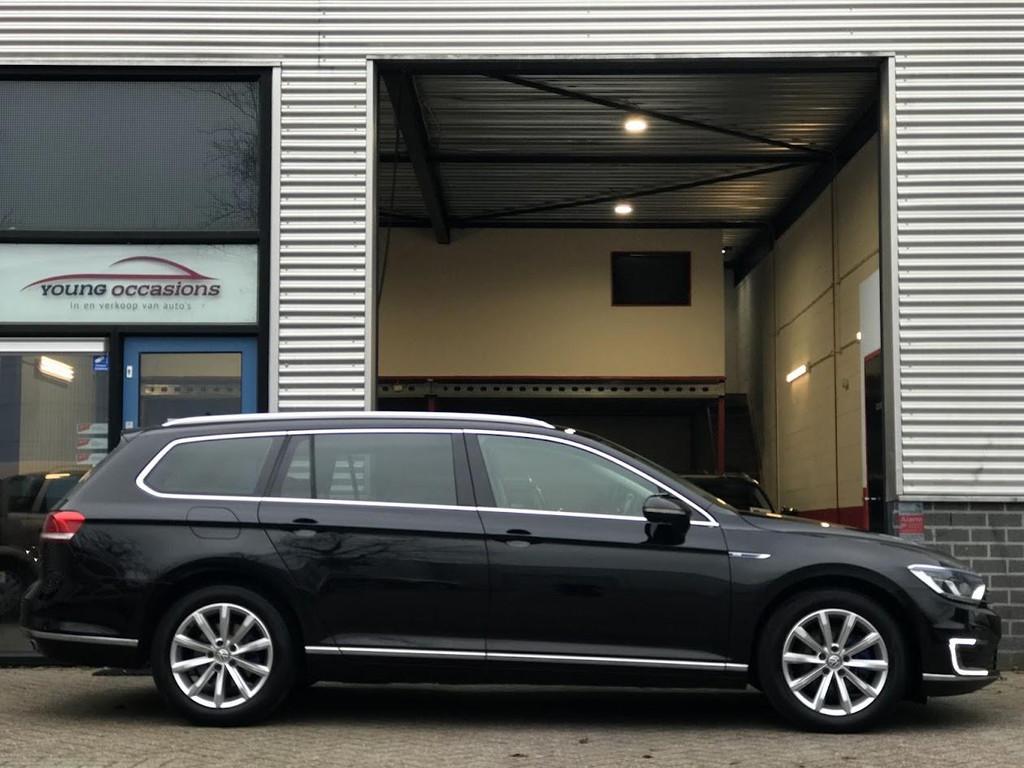 Volkswagen Passat Variant 1.4 TSI GTE Connected Series|Navi|, Zwart, Hybride Elektrisch/Benzine, 1600 kg, 93 €/maand