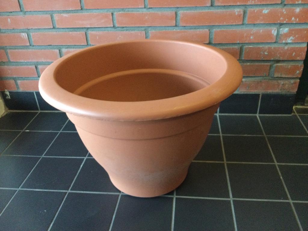 Grote planten pot / Bloempot, Ophalen, Kunststof, 40 cm of meer, Rond