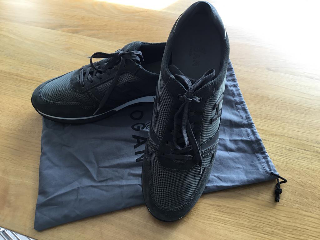 Hogan sneaker, donker grijs, maat 44,5.  Prijs €95,00, Kleding | Heren, Schoenen, Ophalen of Verzenden, Zo goed als nieuw, Overige kleuren
