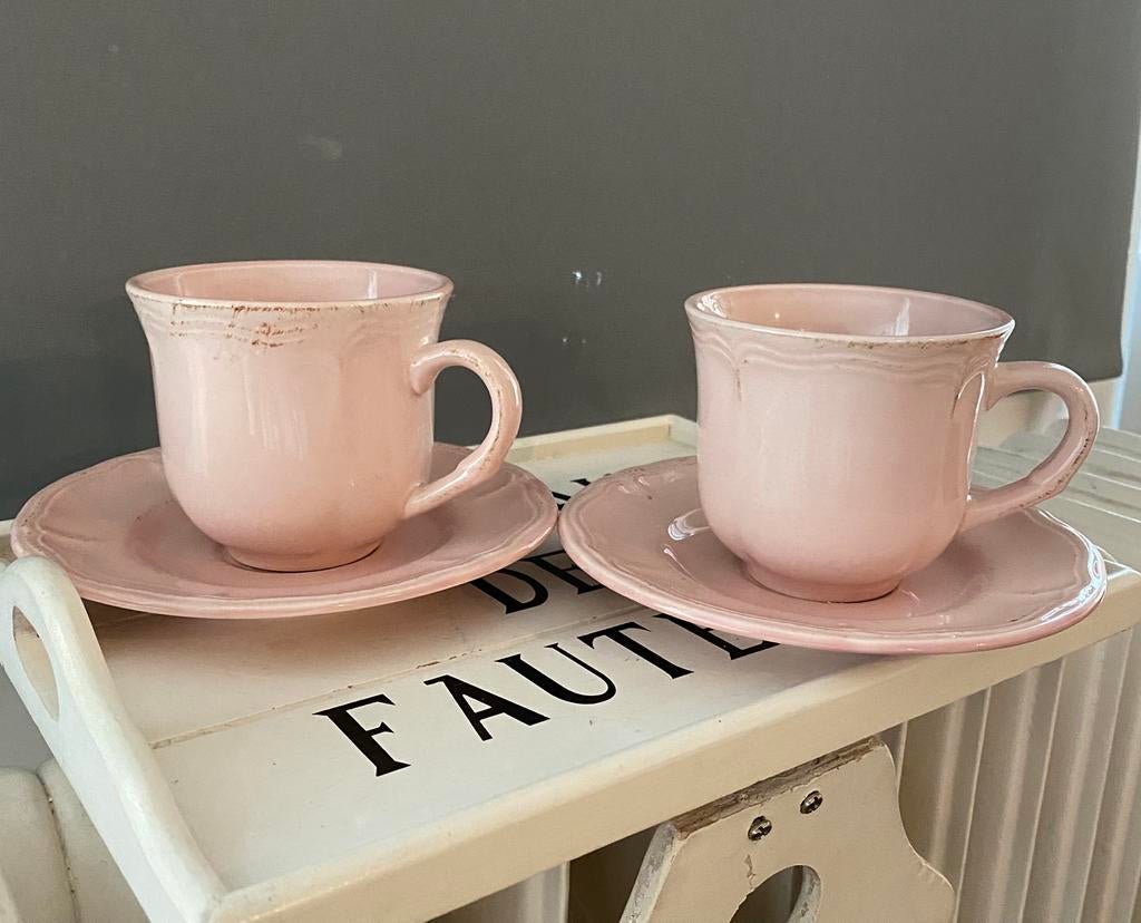 Riviera Maison kop en schotel 2x, Ophalen of Verzenden, Zo goed als nieuw, Overige stijlen, Kop(pen) en/of Schotel(s)