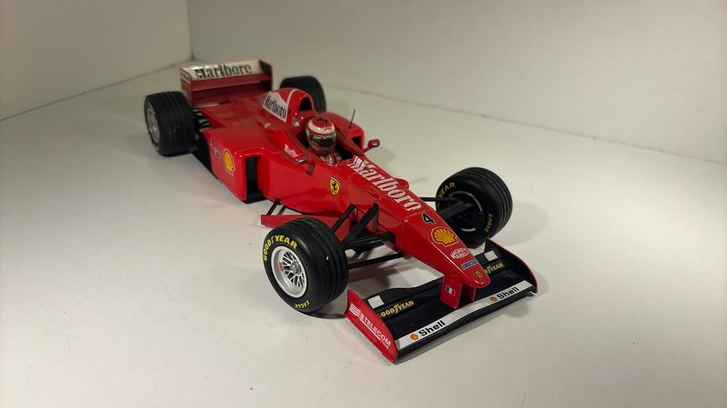 F1 Ferrari f310/b irvine 1997 MINICHAMPS 1.18