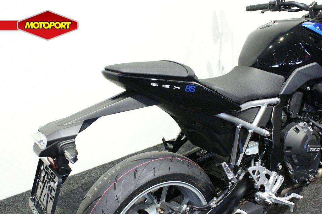 Suzuki GSX GSX-8S - foto 2