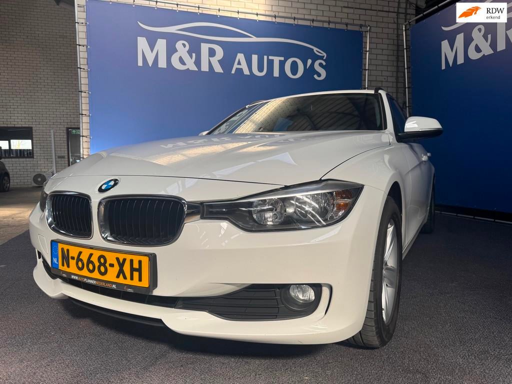 BMW 3-serie Touring 316i Executive Nieuwe APK, Auto's, Gebruikt, 4 cilinders, Wit, Handgeschakeld