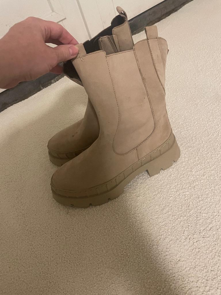 Beige laarsjes meisje maat 39 Manfield, Beige, Lage of Enkellaarzen, Ophalen of Verzenden, Zo goed als nieuw