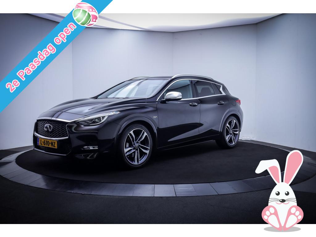 Infiniti Q30 2.0t Sport AWD PANO | BOSE | 360 CAM | NAVI | D, 15 km/l, 4 cilinders, Leder en Stof, Zwart