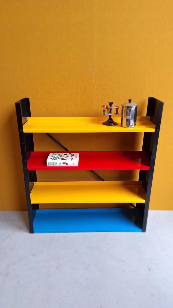 Vintage schappenkast met gekleurde stalen planken, Gebruikt, Vintage, Minder dan 100 cm, 25 tot 50 cm
