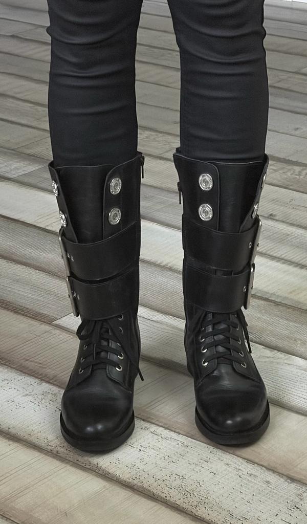 Boots Nikkie, Zwart, Lage of Enkellaarzen, Ophalen of Verzenden, Zo goed als nieuw