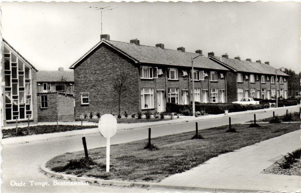 Oude Tonge, Beatrixstraat - ongelopen, Ophalen of Verzenden, 1960 tot 1980, Ongelopen, Noord-Brabant