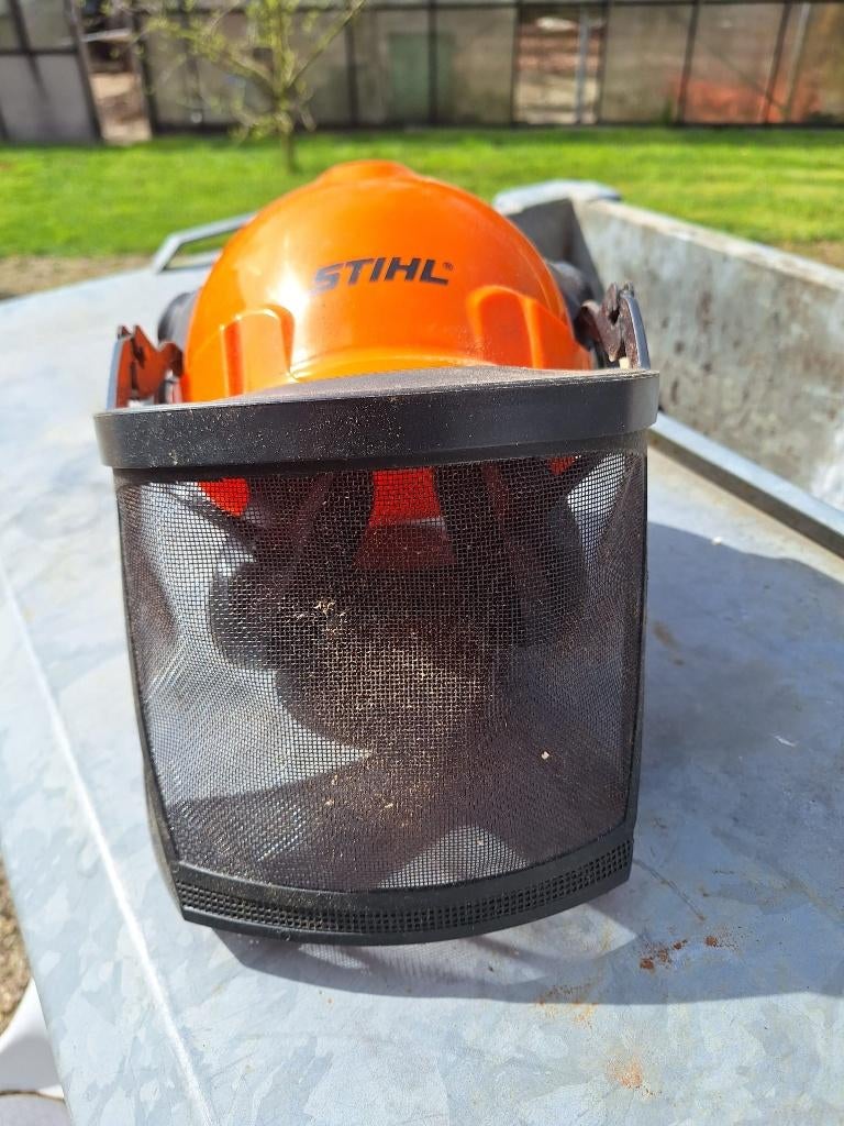 Veiligheidshelm, Doe-het-zelf en Verbouw, Veiligheidshelmen, Ophalen, Met vizier, Zo goed als nieuw