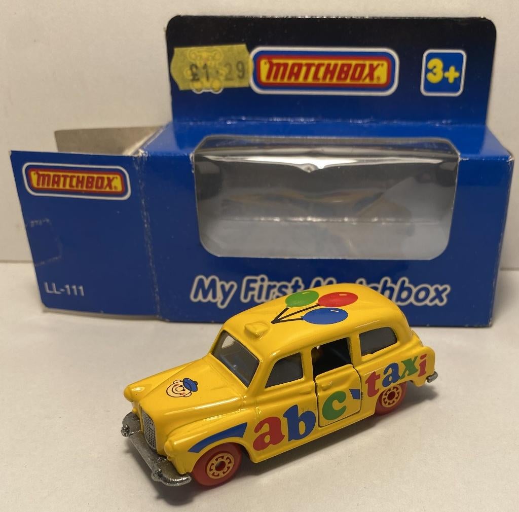 Matchbox 4 I-3 Austin FX4R  London taxi    My First Matchbox, Hobby en Vrije tijd, Modelauto's | Overige schalen, Ophalen of Verzenden