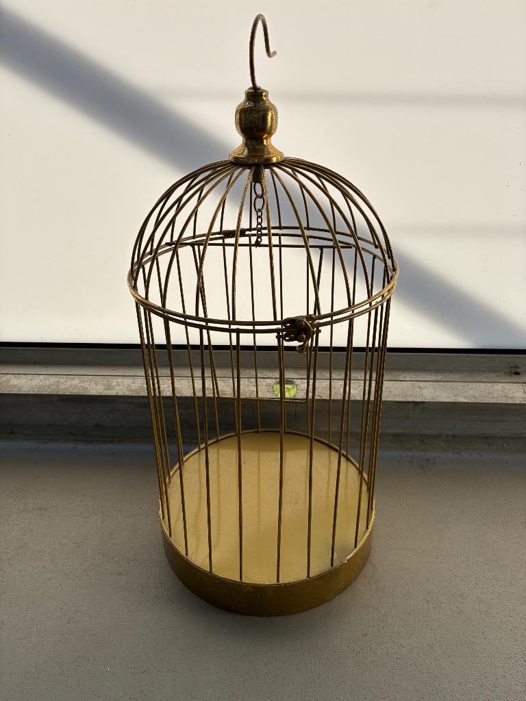 Mooie goudkleurige sier vogelkooi te koop, Ophalen, Zo goed als nieuw