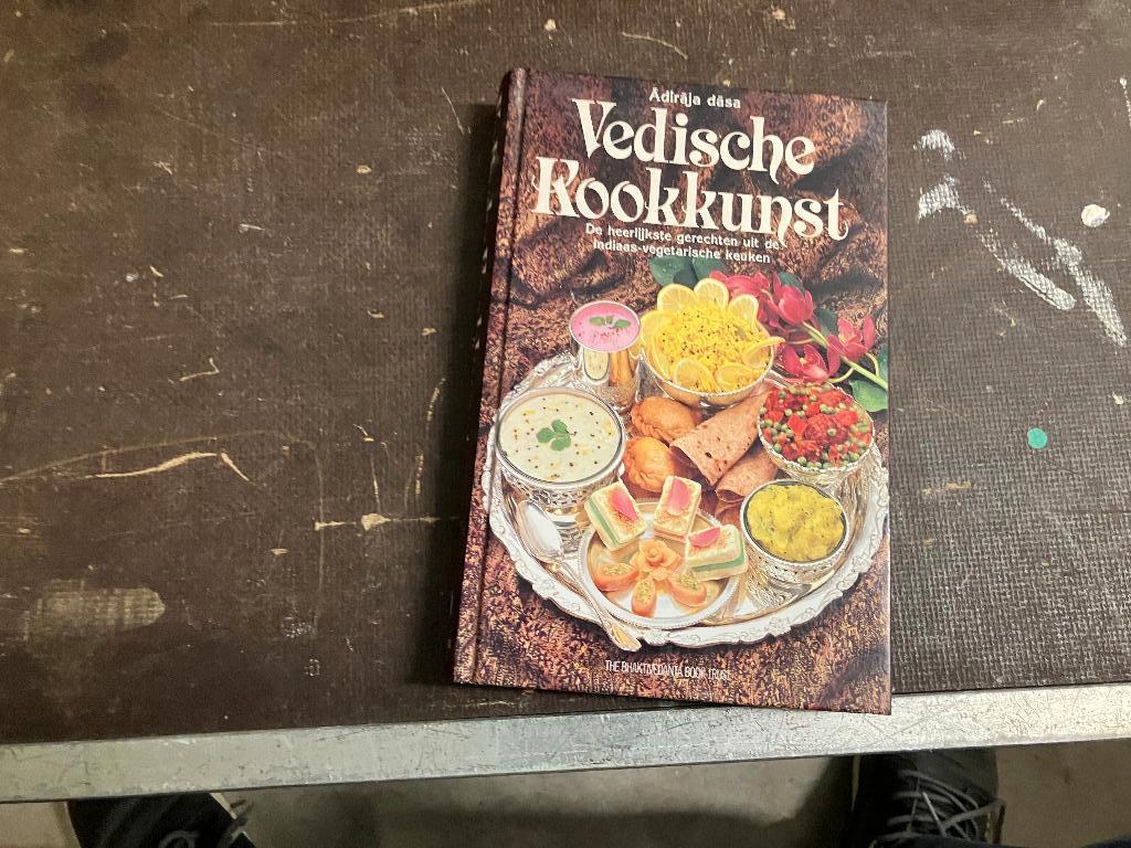 indiase keuken vegetariër vegetarisch vegan krishna, Azië en Oosters, Vegetarisch, Ophalen of Verzenden, Zo goed als nieuw