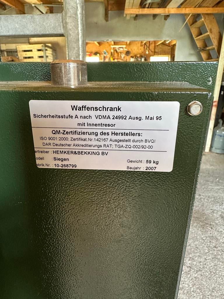 Wapenkluis / wapenkast groen voor 3 wapens met munitievak, Huis en Inrichting, Ophalen of Verzenden, Gebruikt, Brandkast