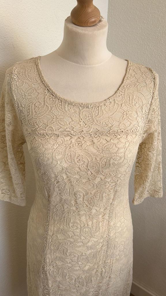 King Louie maat M feest kanten jurk 811, Maat 38/40 (M), Beige, Ophalen of Verzenden, Zo goed als nieuw