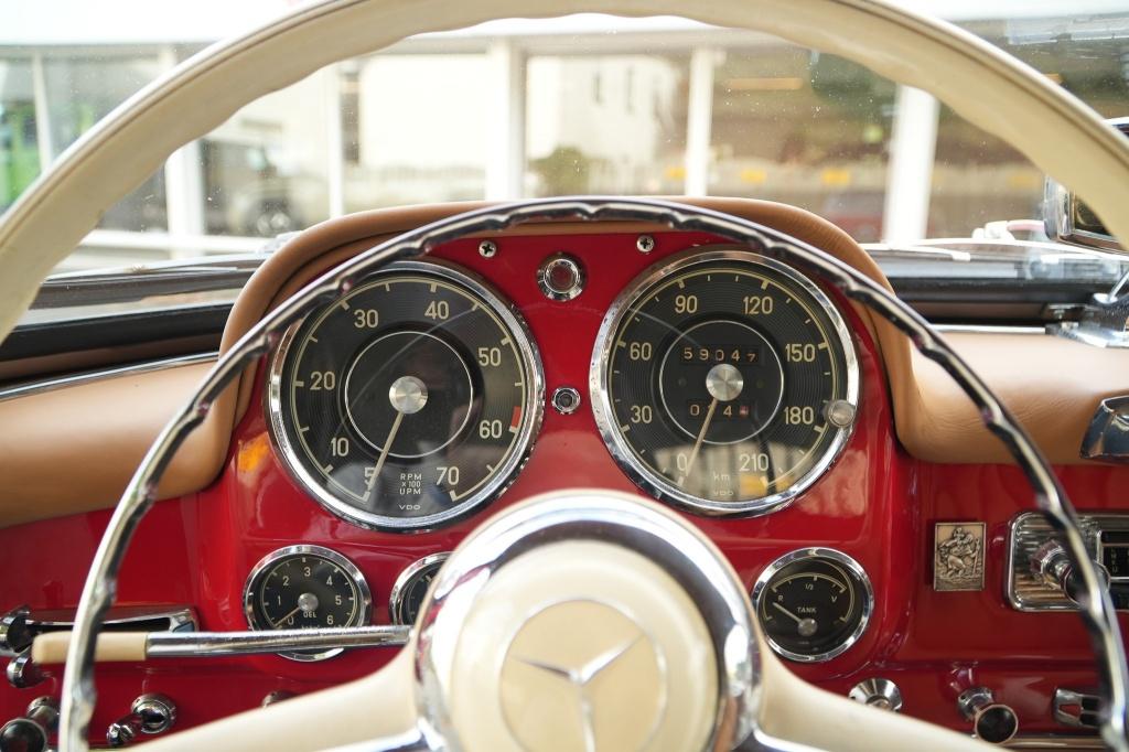 Mercedes-Benz 190 SL Roadster (bj 1961), 1897 cc, Zwart, Cabriolet, 122 pk