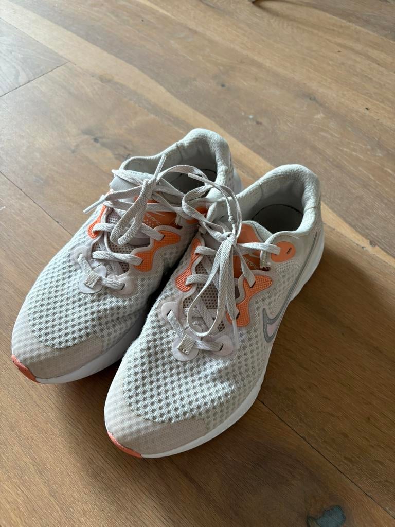 Zgan originele ** Nike ** sneakers gymschoen 38, Ophalen of Verzenden, Zo goed als nieuw, Overige sporten, Nike