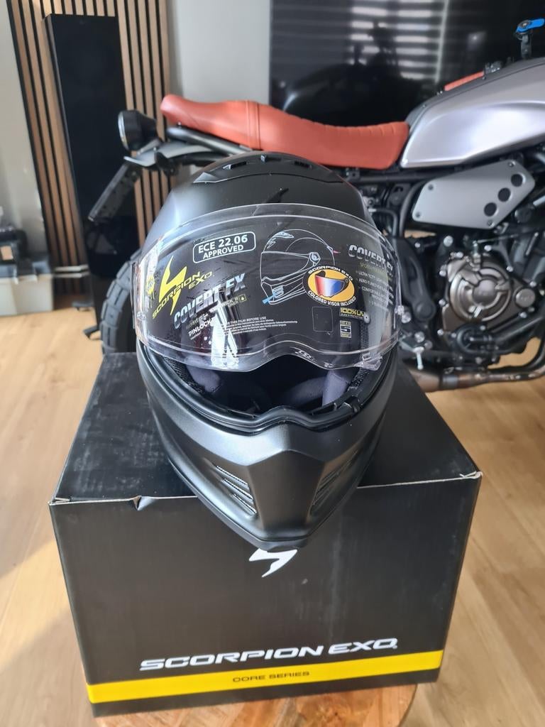 Scorpion helm maat L, Fietsen en Brommers, Ophalen of Verzenden, Zo goed als nieuw