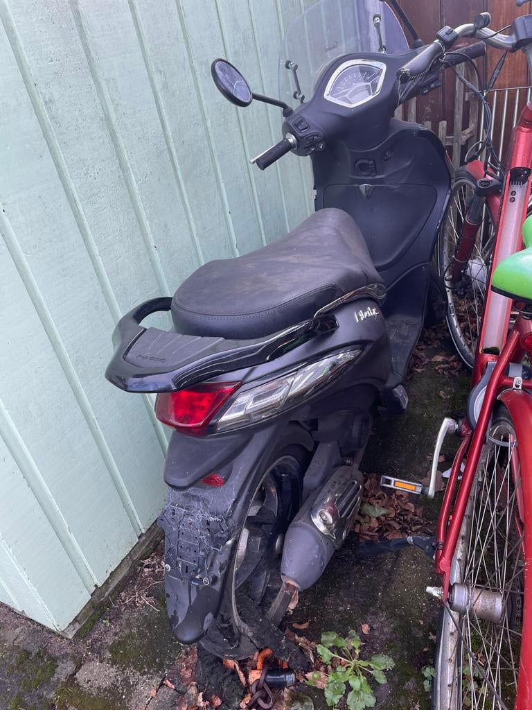 Piaggio liberty s 2017 kapotte stuuras en contactslot, Ophalen, Zo goed als nieuw, Benzine, Overige modellen