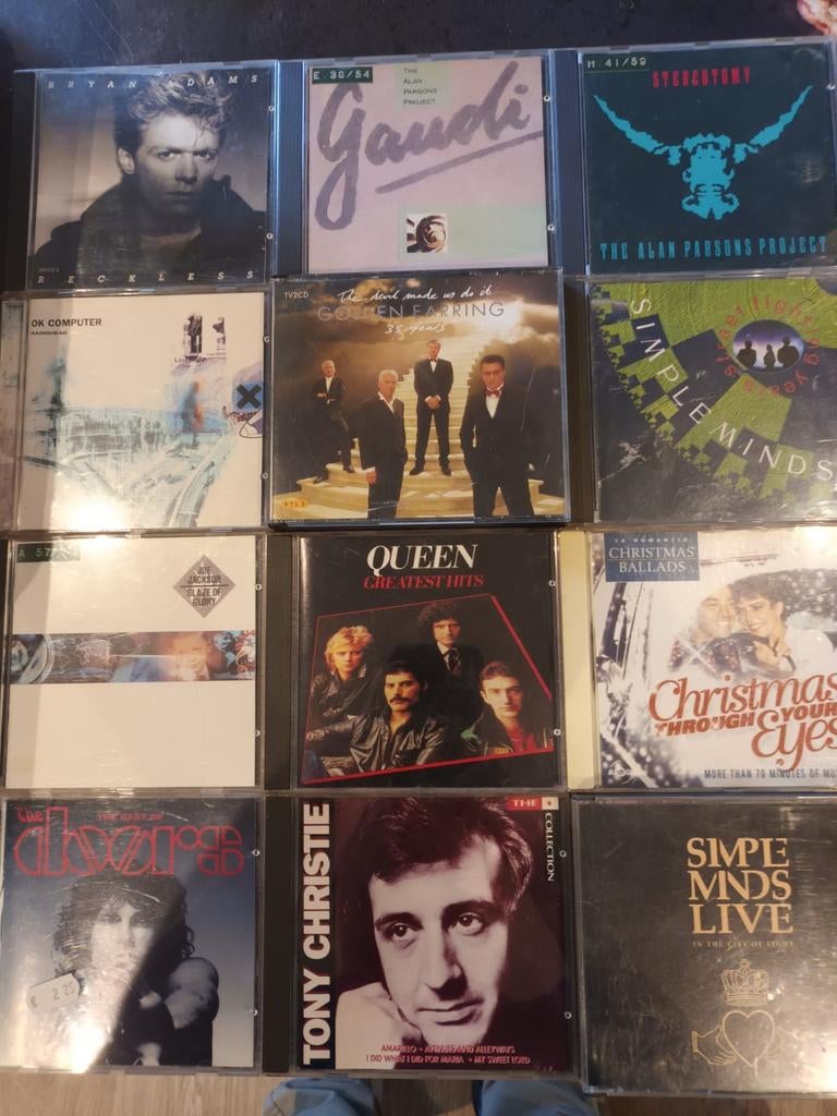 10 cds. zitten 2 dubbel cd's bij. Dubbel cd voor 1 geteld, Cd's en Dvd's, Ophalen of Verzenden, Gebruikt