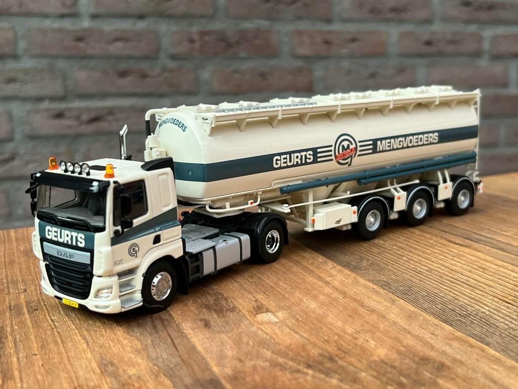WSI Geurts Mengvoeders, Hobby en Vrije tijd, Modelauto's | 1:50, Ophalen of Verzenden, Zo goed als nieuw, Bus of Vrachtwagen, Wsi