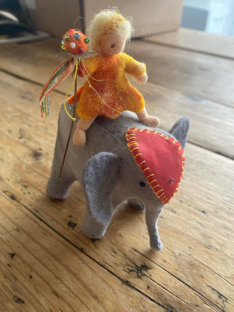 Vilten Poppetjes met Olifant, Ophalen of Verzenden, Zo goed als nieuw, Overige typen