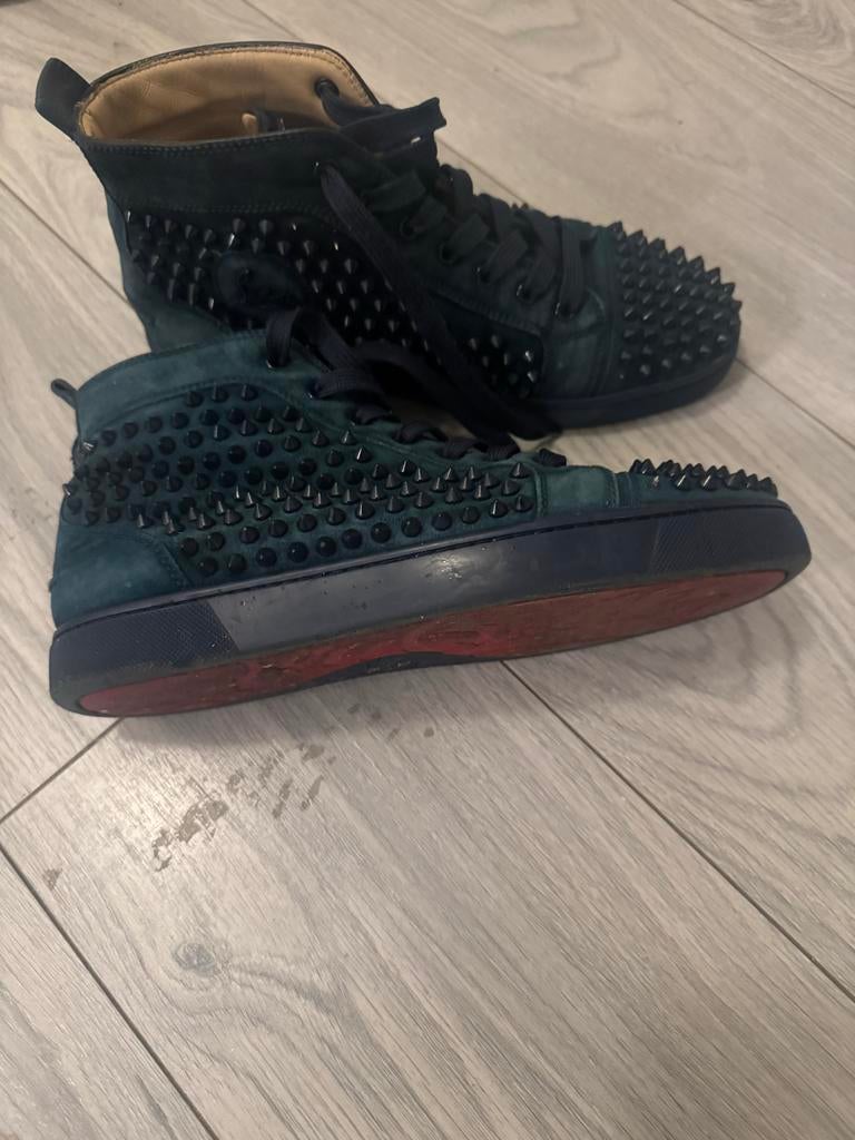 Originele Christian Louboutin, alleen de schoen maat 40/41,, Ophalen, Gedragen, Overige kleuren, Sneakers of Gympen