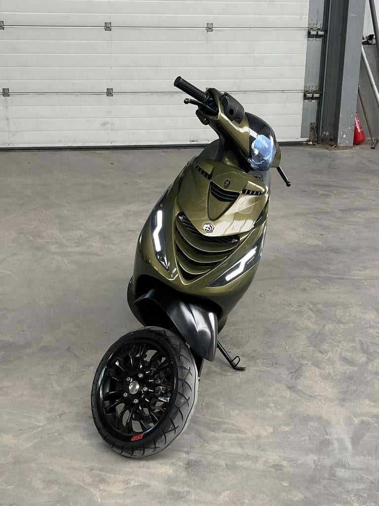 Piaggio ZIP SP H2O Bouwjaar: 2000, Ophalen, Zo goed als nieuw