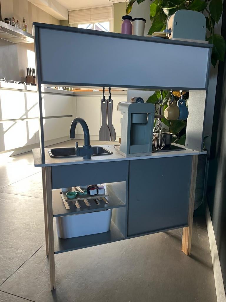 Kinder speelKeuken Miele

Wat zit er allemaal bij:
- steelpa, Ophalen of Verzenden, Tweepersoons, Hoogslaper