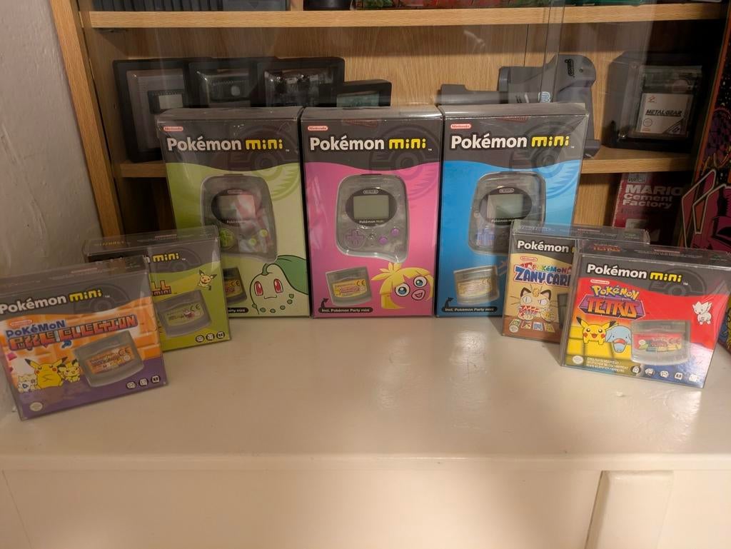 Nintendo Pokémon Mini collectie: 2 mini's en 3 games, Ophalen of Verzenden, Zo goed als nieuw, Overige typen