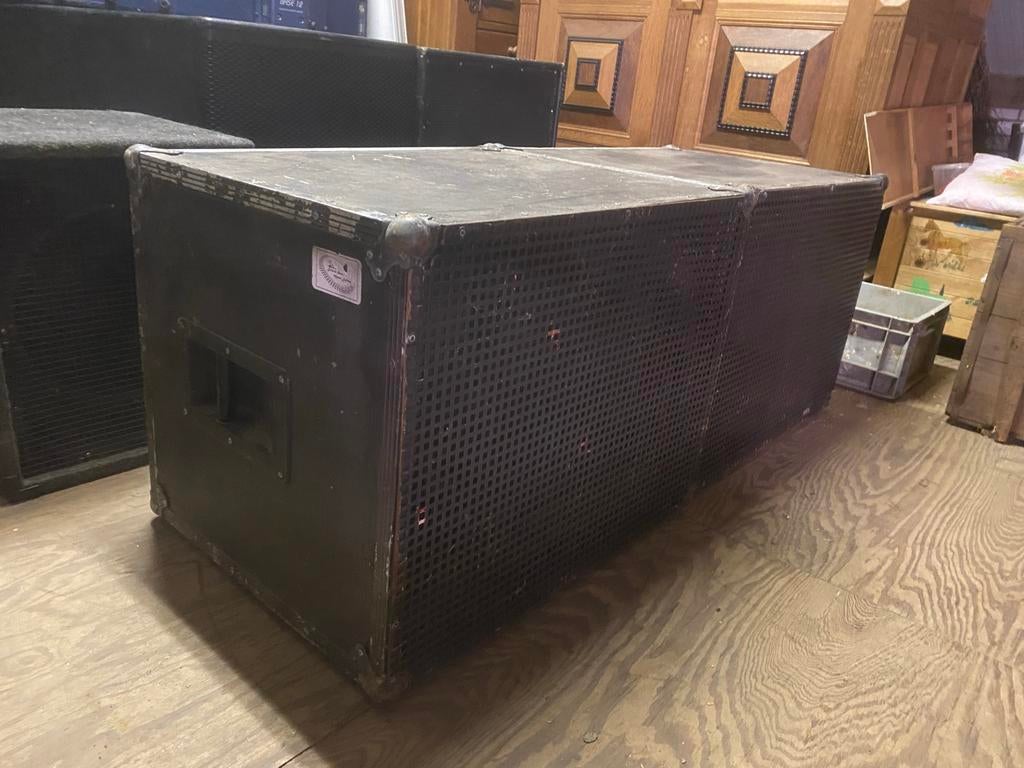 Carnaval 15 inch RCF Subwoofer - Krachtige Bass, Ophalen, Gebruikt, Speaker of Versterker, Flightcase