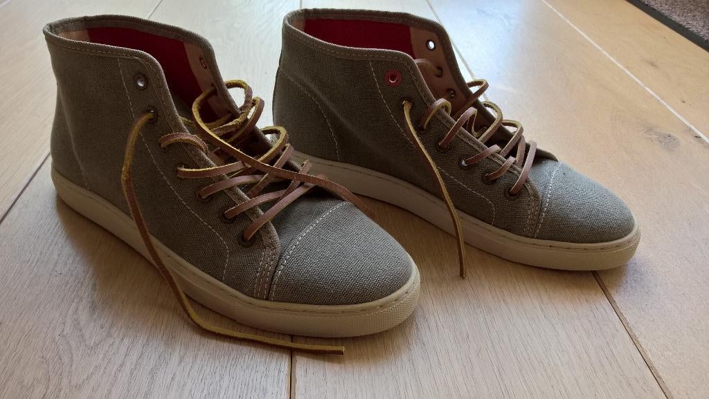 Te koop aangeboden: diverse mooie sportieve schoenen, Ophalen, Zo goed als nieuw, Groen, Sneakers of Gympen