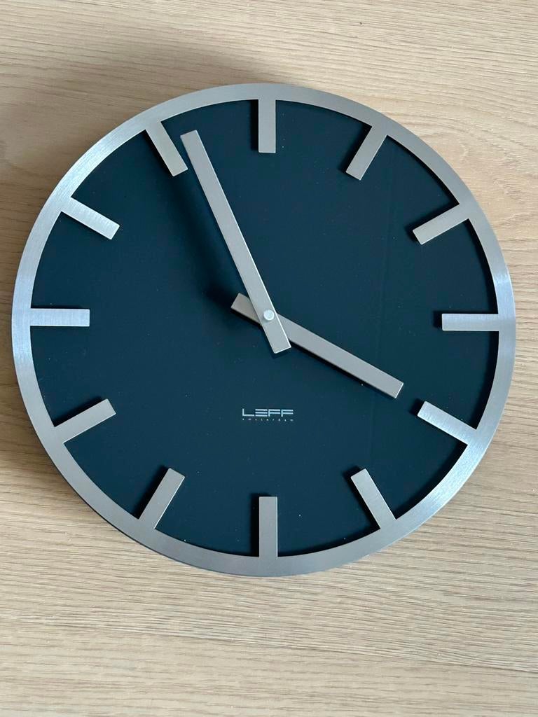 Leff Amsterdam design wandklok, Ophalen, Gebruikt, Analoog, Wandklok