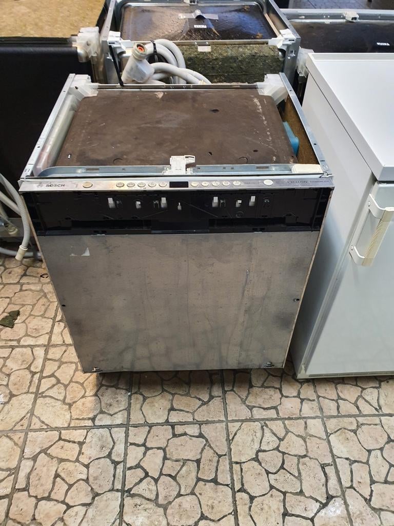 Bosch inbouw vaatwasser Silence plus A Energie, Witgoed en Apparatuur, Vaatwasmachines, Gebruikt, Inbouw, Minder dan 85 cm, 45 tot 60 cm