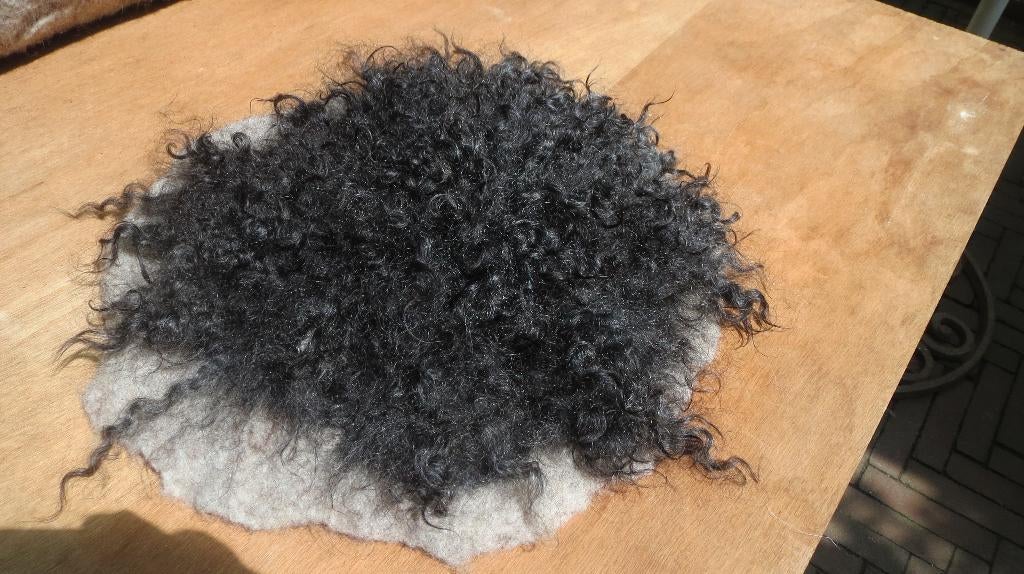 gevilt vachtje, Gotland, kussen, kruk, stoel, doorsnede 35cm, Ophalen of Verzenden, Nieuw