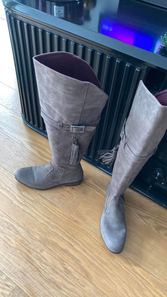 Dames overknees Neosens nieuw in doos 40, Kleding | Dames, Schoenen, Ophalen of Verzenden, Nieuw, Zwart, Hoge laarzen