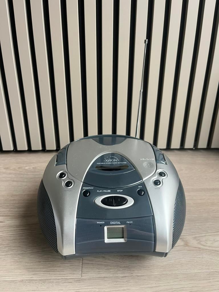 Xiron draagbare stereo radio CD speler – nette staat, Audio, Tv en Foto, Radio's, Ophalen of Verzenden, Gebruikt, Radio, Met cd-speler