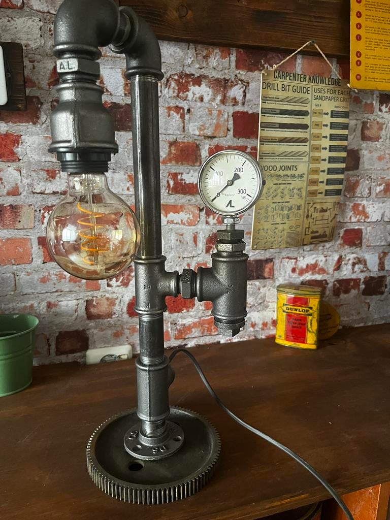Industriële   stoere. tafellamp of bureaulamp, Industrieel., Ophalen of Verzenden, Zo goed als nieuw, Metaal