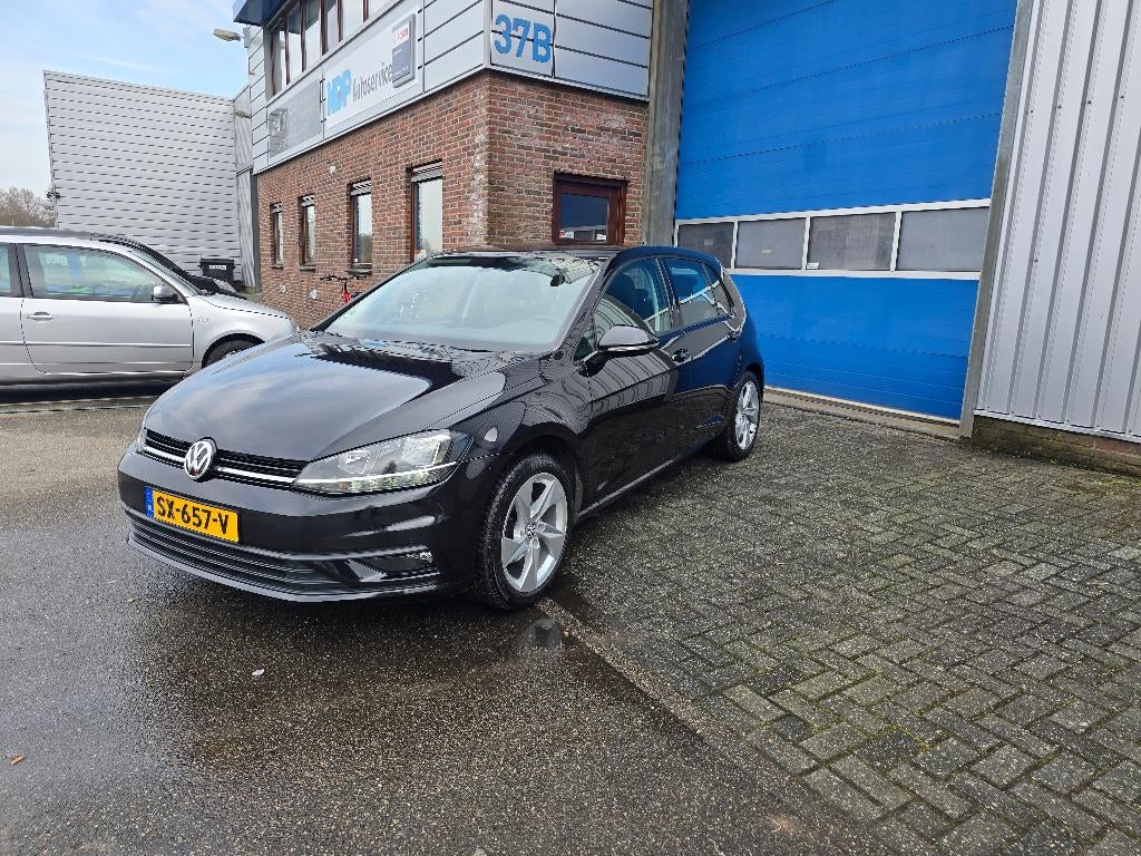 Vw Golf 7  5D android/apple Carplay Pdc LMV nieuwe Apk!, Auto's, Stof, Zwart, Bedrijf, Handgeschakeld