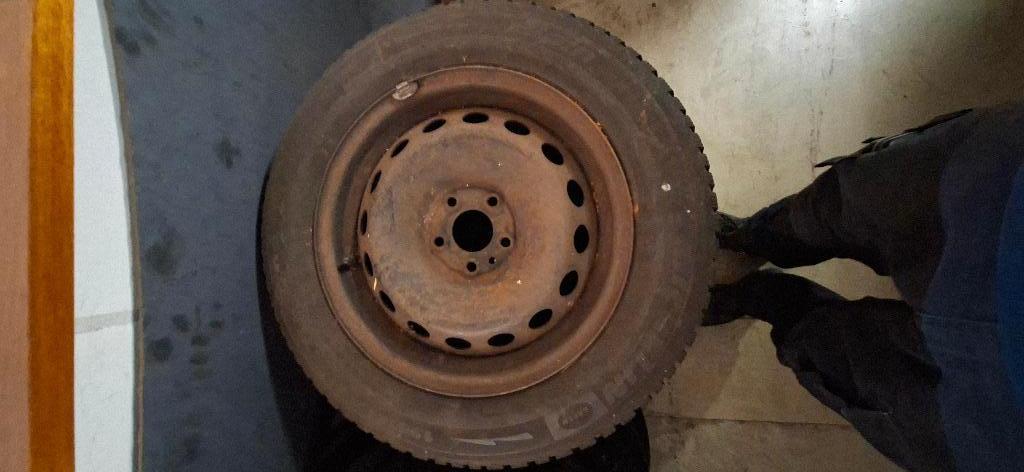 Vw seat skoda Stalen velgen met winterbanden, Auto-onderdelen, Banden en Velgen, Ophalen, Gebruikt, 16 inch, Banden en Velgen