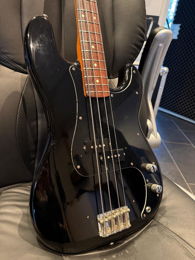 Fernandes “The Revival” P Bass 1986 - MIJ - Black on Black, Ophalen, Gebruikt, Elektrisch