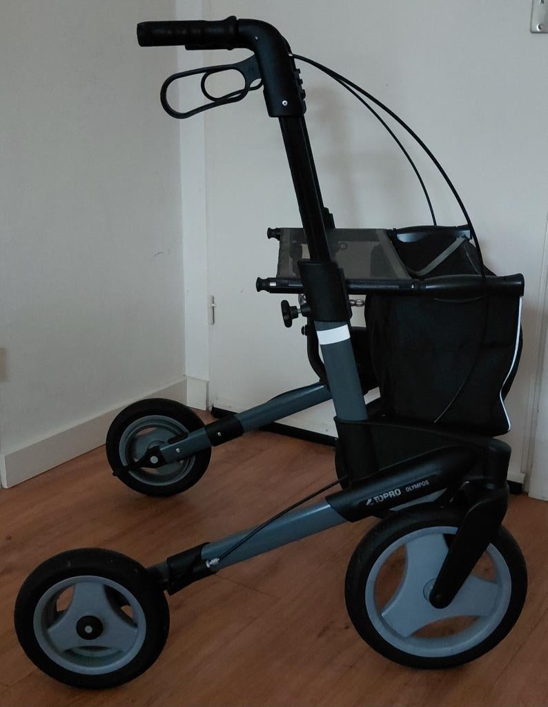 Rollator Topro Olympos M + Stevige Tas   (  z.g.a.n.  ), Ophalen, Opvouwbaar, Zo goed als nieuw