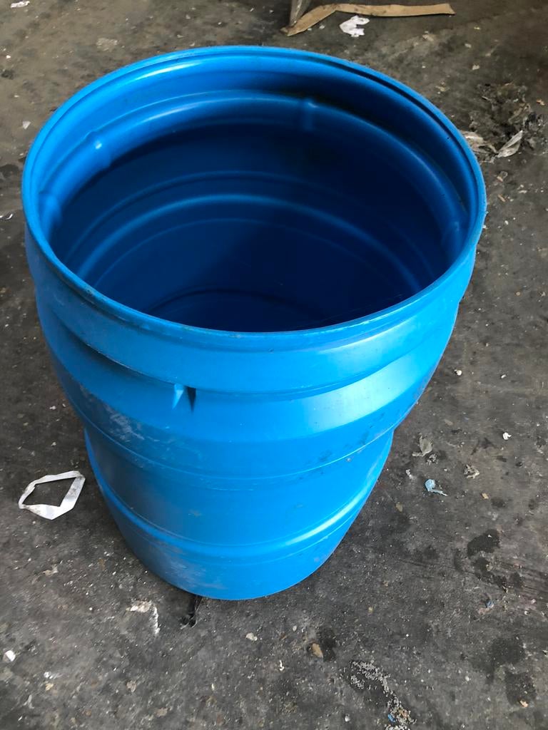 10 stuks Plastic tonnen / voedertonnen / regenton, 150 liter of meer, Ophalen, Gebruikt, Kunststof