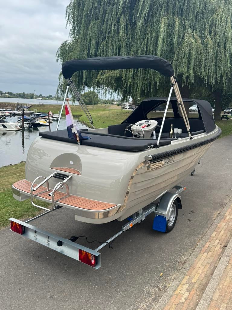 Maassloep 570 honda 20pk NIEUW! Pasen geopend, Watersport en Boten, Sloepen, 10 tot 30 pk, Ophalen of Verzenden, Zo goed als nieuw