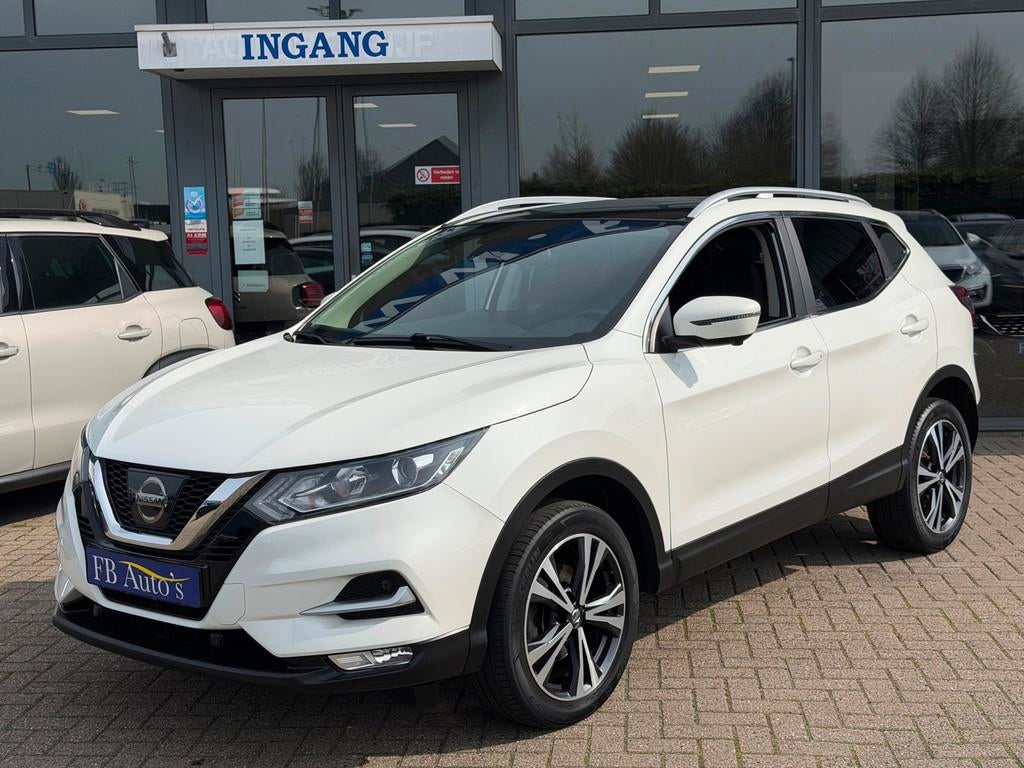 Nissan Qashqai 1.2 N-Connecta Facelift Airco Lmv Navi Camera, Voorwielaandrijving, Stof, Gebruikt, Zwart