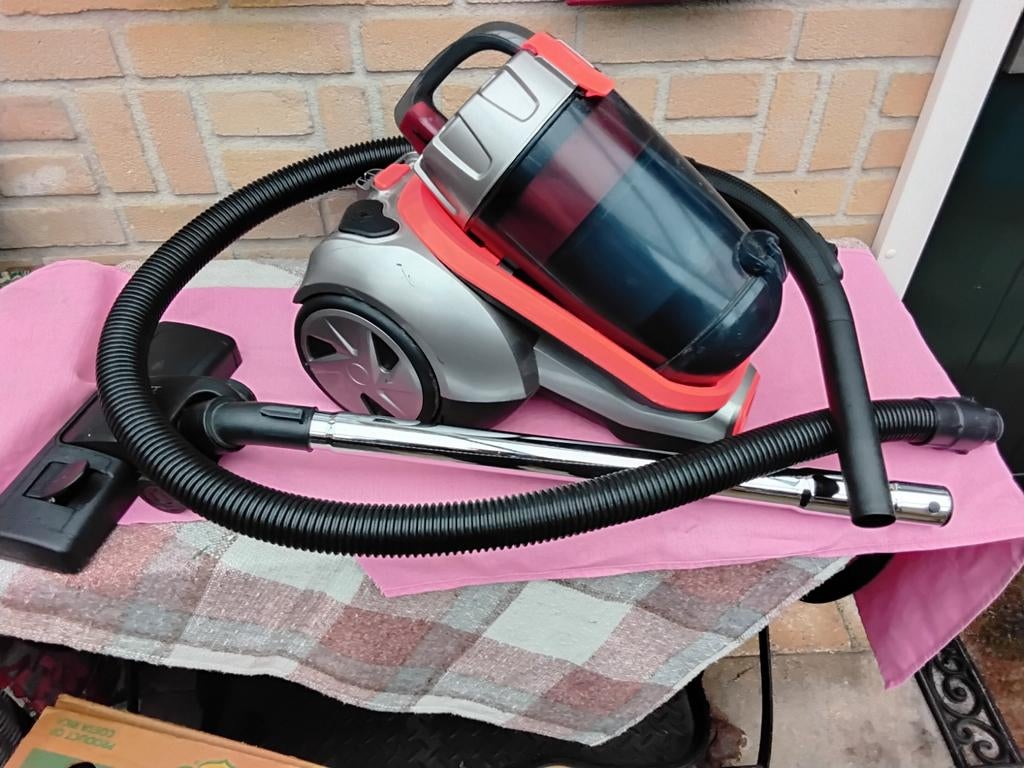 Sauber stofzuiger met reservoir., Ophalen of Verzenden