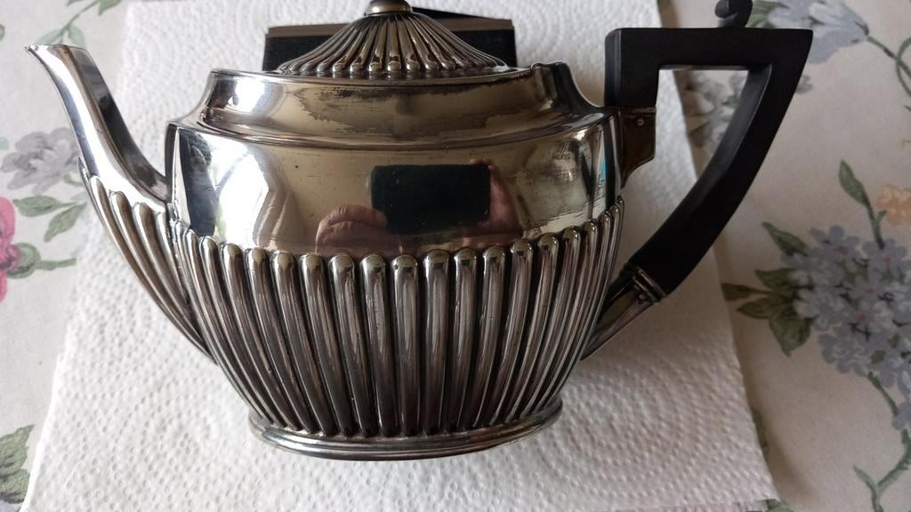 Thee potje verzilverd, Ophalen