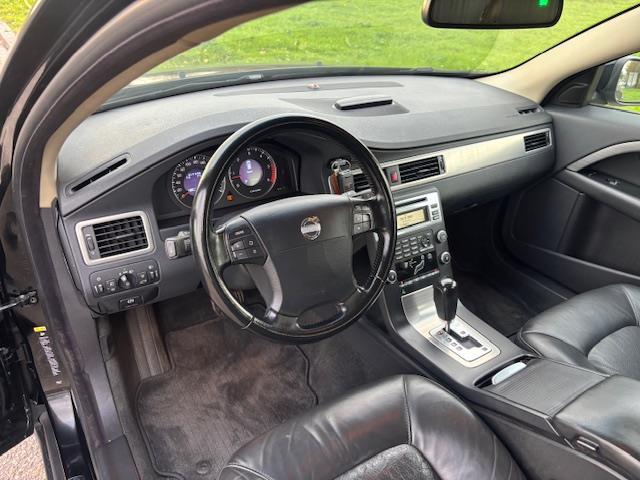 Volvo V70 2.4D Limited Edition Automaat ECC Audio/CD Navigat, Zwart, Parkeersensor, Diesel, Euro 4