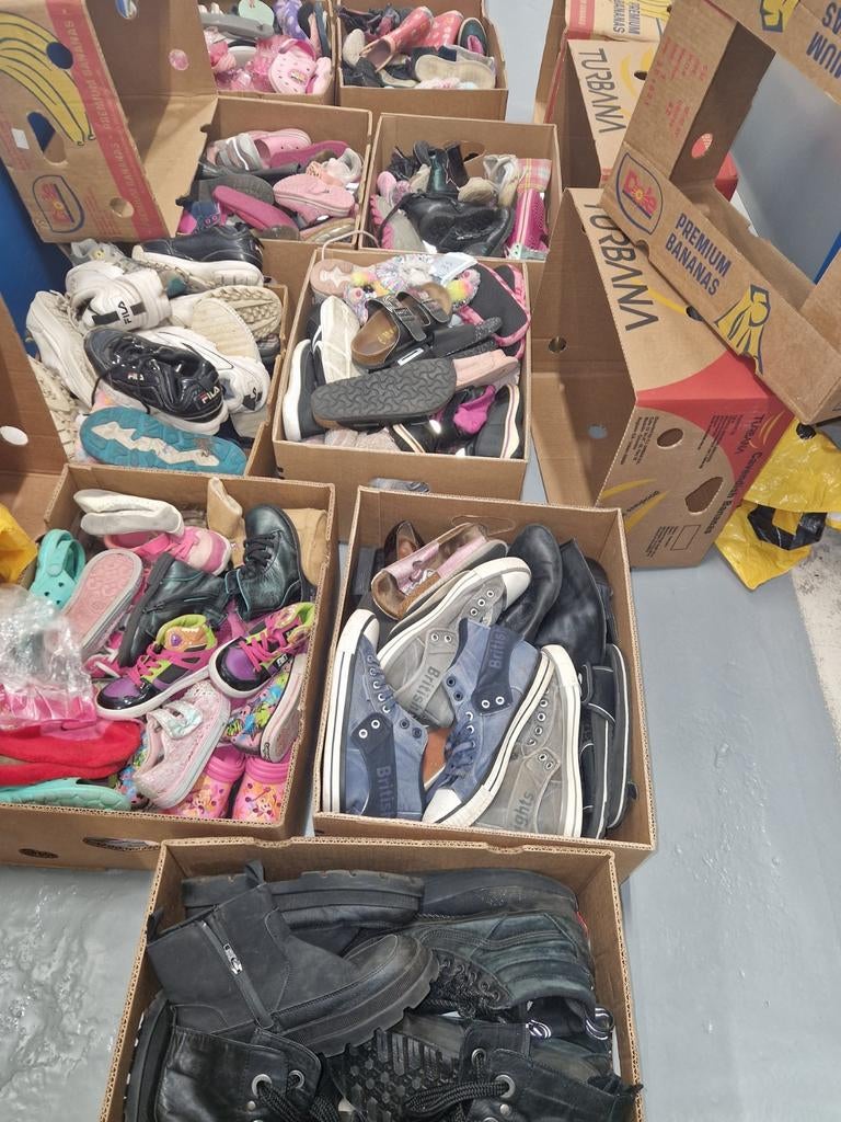 Schoenen veel, Ophalen