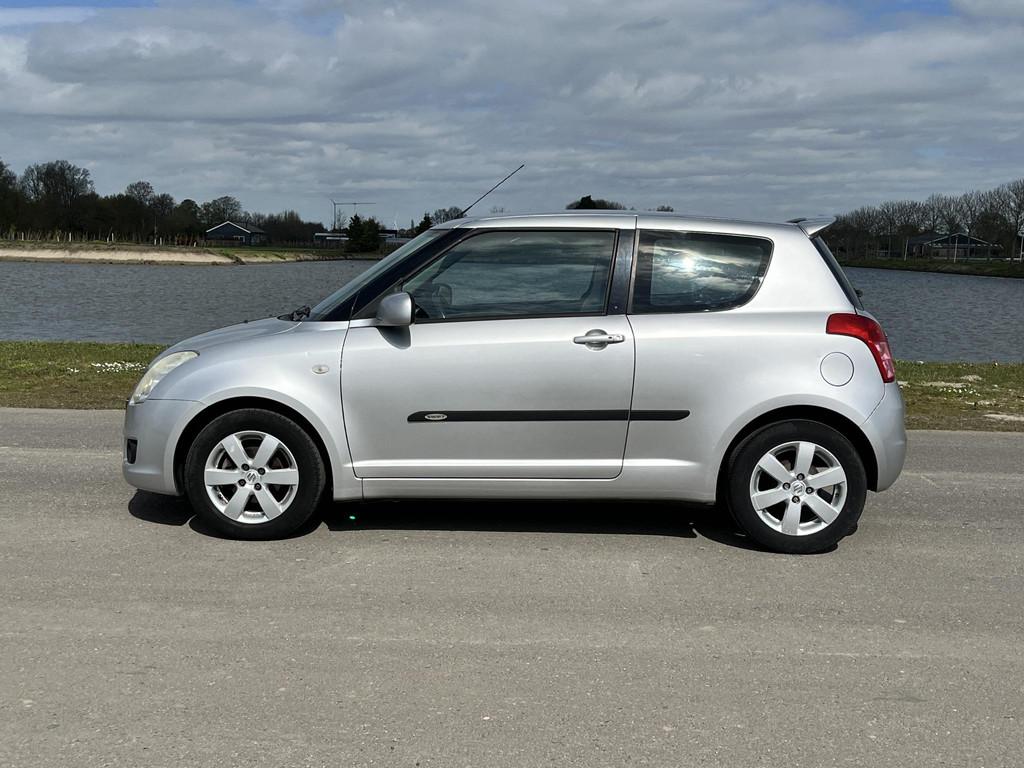 Suzuki Swift 1.3 Bandit Clima, keyless, radio, Stof, Gebruikt, 31 €/maand, Swift